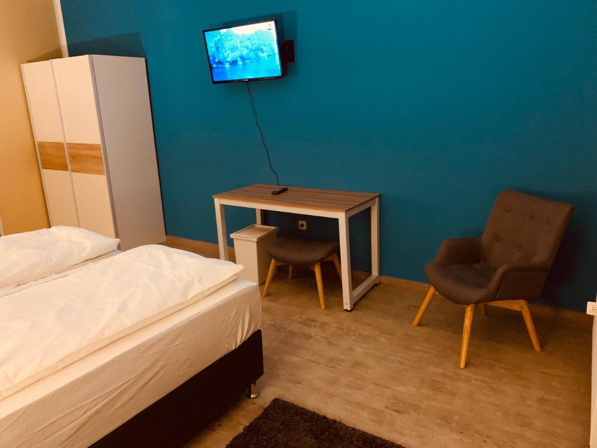 White Pearl 1 Hostel *